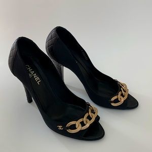 Chanel Chain Link Quilted Peep-toe Pumps - US 9.5 / EU 39.5